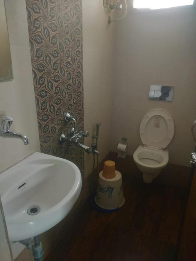 Saritas Guest House - Bogmalo Beach ภายนอก รูปภาพ