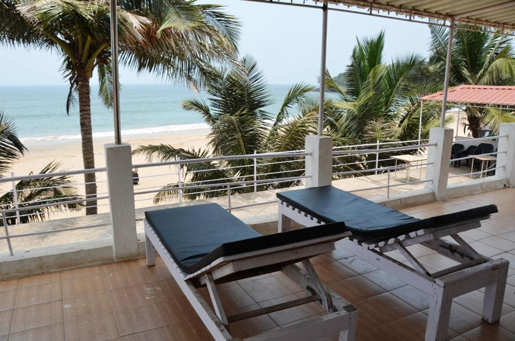 Saritas Guest House - Bogmalo Beach ภายนอก รูปภาพ