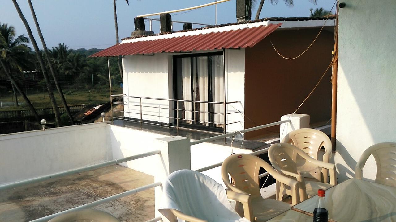 Saritas Guest House - Bogmalo Beach ภายนอก รูปภาพ